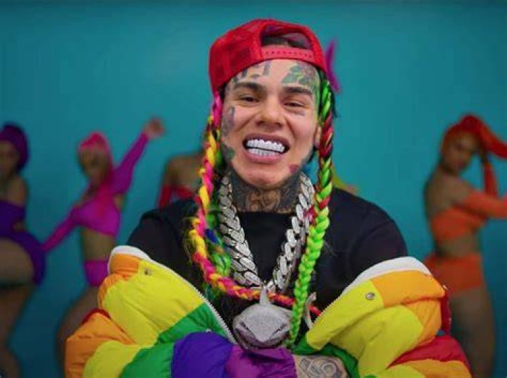 6ix9ine Releases SpanishLanguage 'Yaya' Song and Music Video Billboard