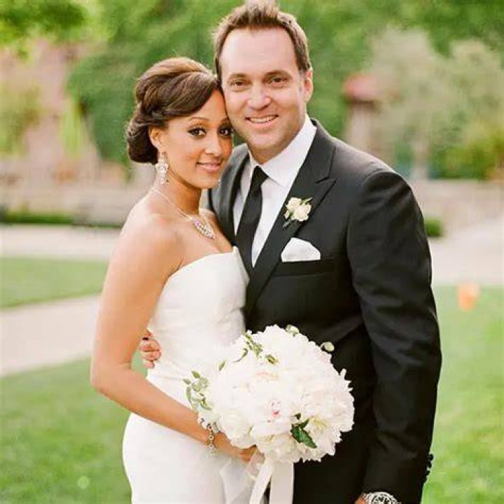 Adam Housley Net Worth, Salary, Wife, Age, WikiBio. WikicelebInfo