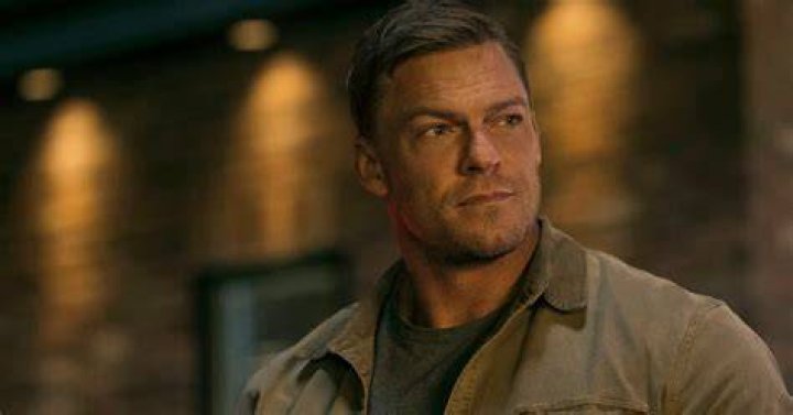 Alan Ritchson Famous For 'Titans' Age, Wife, Kids & Net Worth