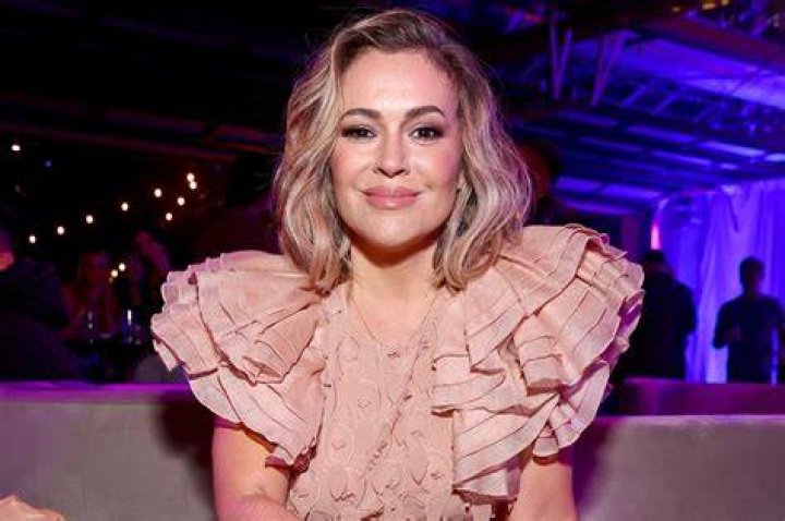 Alyssa Milano speaks out about weight loss eight months after second