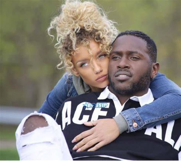 Antonio Brown&rsquo;s Actress ExGirlfriend Clears The Air About Breakup
