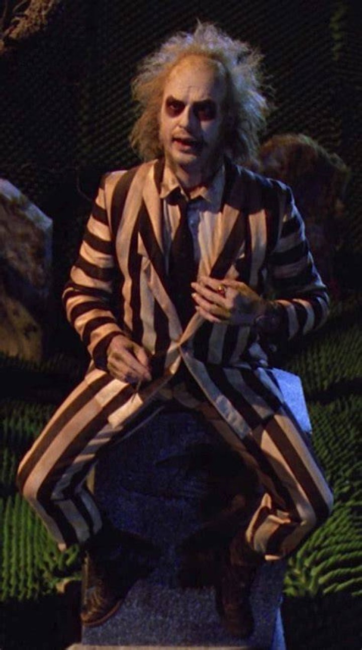 Beetlejuice Turns 30 See The Cast Then And Now Page 2 of 2