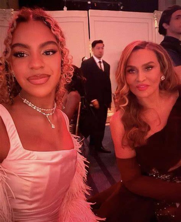 Beyoncé shares photo of Tina Knowles and Richard Lawson after