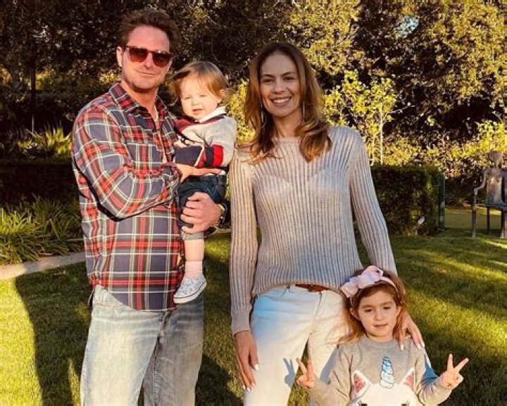 Cameron Douglas' girlfriend shows off baby bump in NYC Daily Mail Online