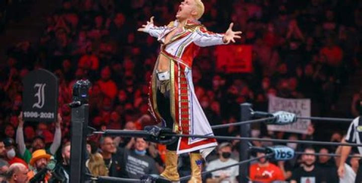 Cody Rhodes termina todos sus acuerdos contractuales con AEW y