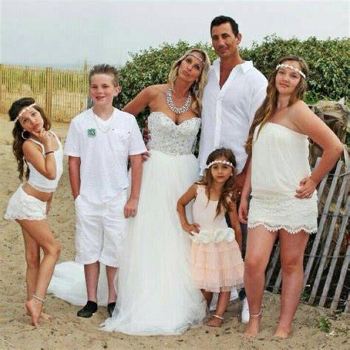 Danielle and Annie. Gypsy Sisters. Mommy And Me Outfits, Cute Outfits