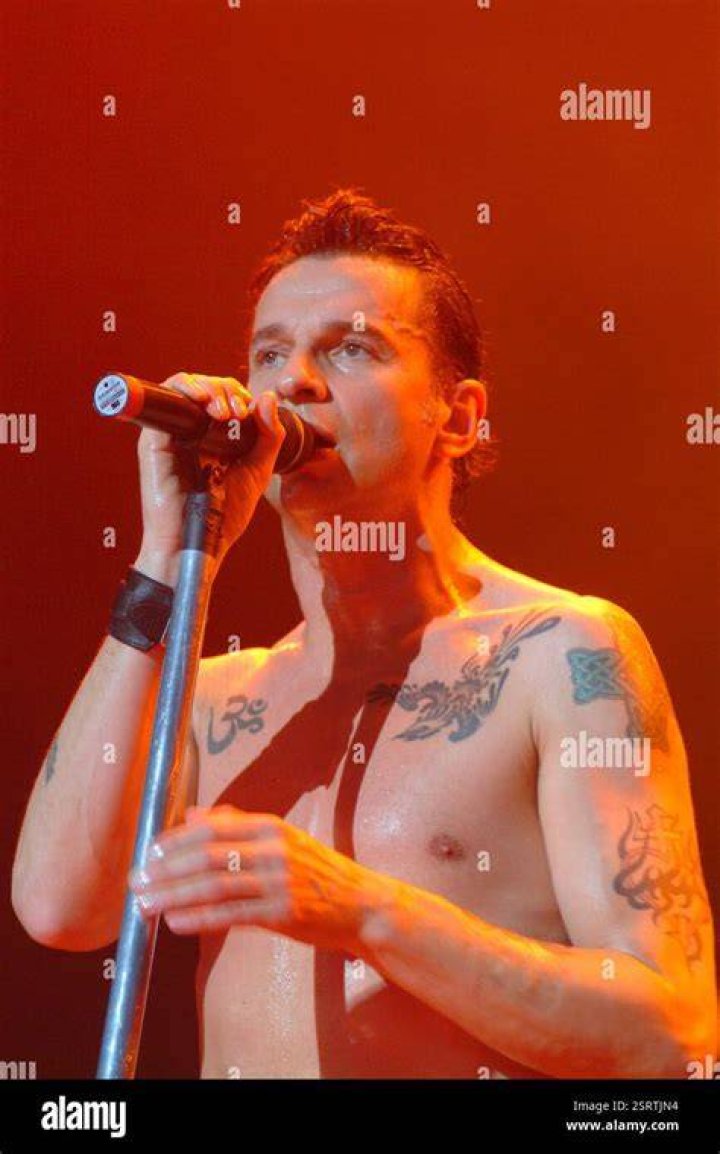 Dave Gahan (L), singer of British electro band Depeche Mode, and his