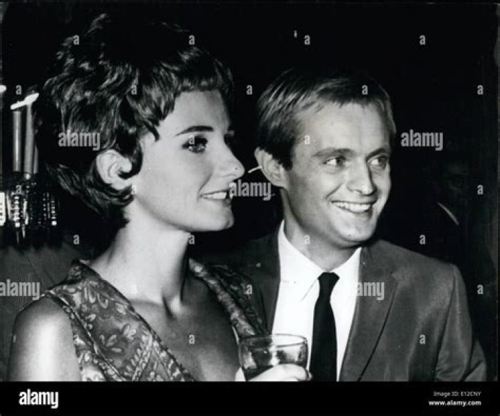 David McCallum et Jill Ireland ( furent mariés...Et Charles Bronson