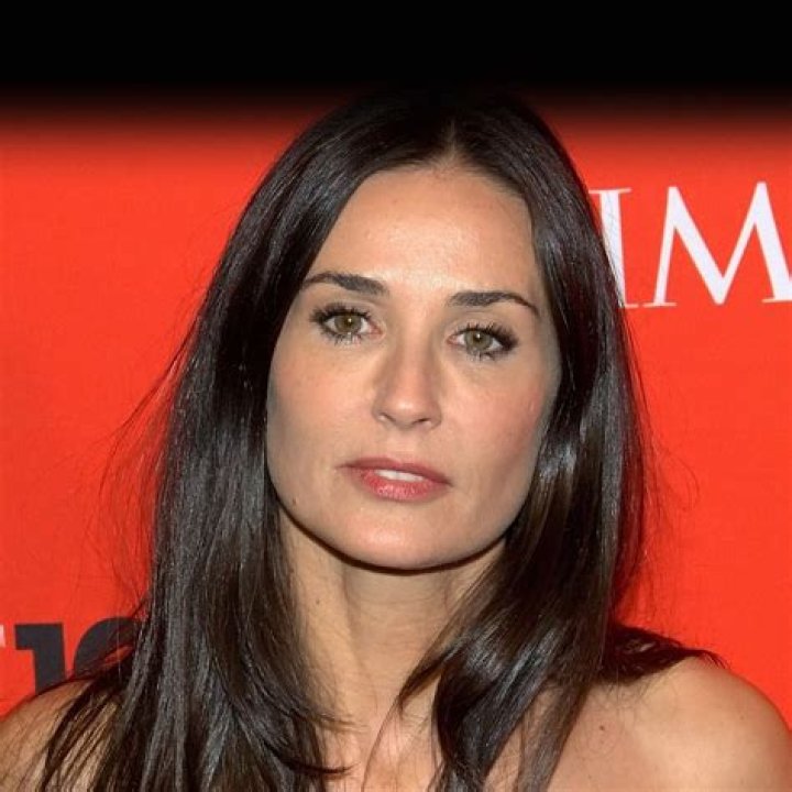 Demi Moore Age, Birthday, Bio, Facts & More Famous Birthdays on