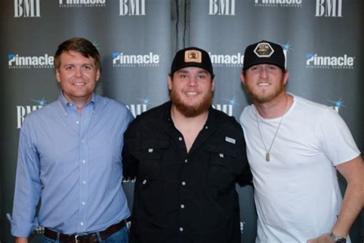 Did Luke Combs Brother Die? Does Luke Combs have a Brother? NEWSTARS