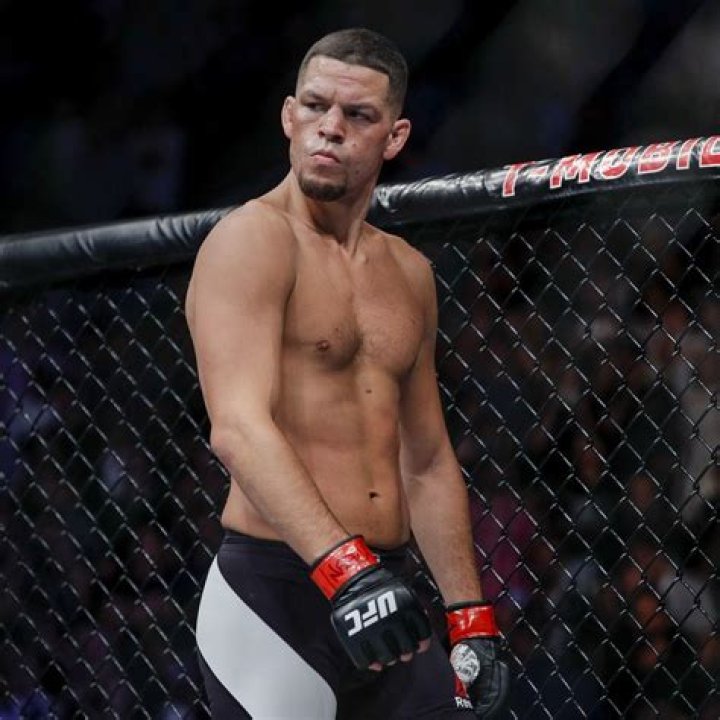 Does Nate Diaz have a wife and kids?