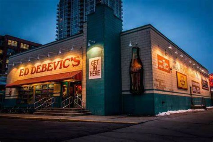 Ed Debevic’s Plans to Reopen Popular Diner Restaurant in Streeterville