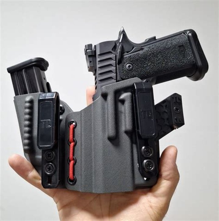 EDC G26gen4/Tier 1 Concealed Kopis AIWB holster r/CCW