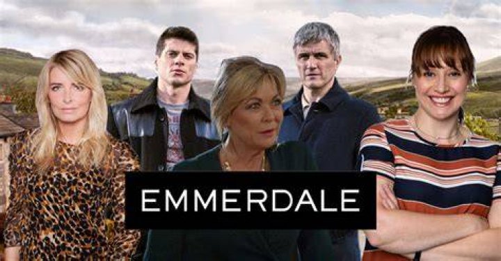 Emmerdale in 'crisis' as Andrew Scarborough is ninth star to 'quit' and