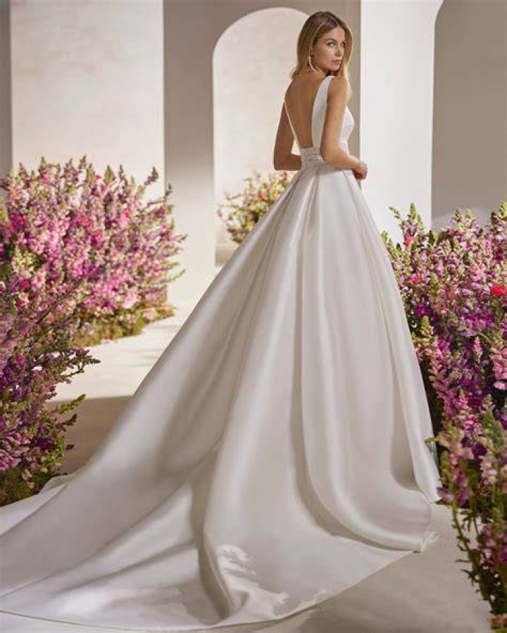 Erika wedding dress Rosa Couture 2015 Confetti.co.uk