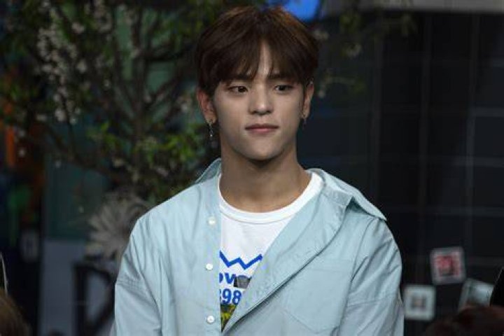 Former Stray Kids Member Woojin Shared Live Broadcast To Fans