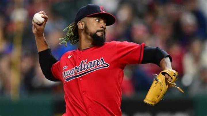 Houston Astros Target Superstar Closer Josh Hader for Bullpen Help