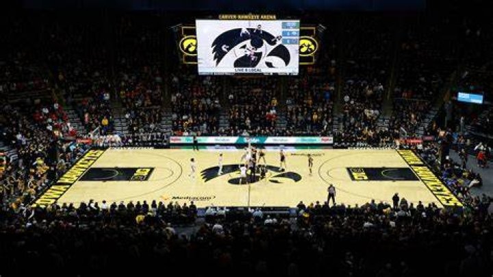 Iowa Basketball Hawkeyes women&rsquo;s hoops enjoying social media boom