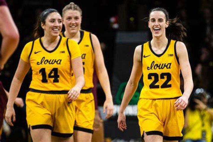 Iowa Women's Basketball Nabs 2 Seed Sports Illustrated Iowa Hawkeyes