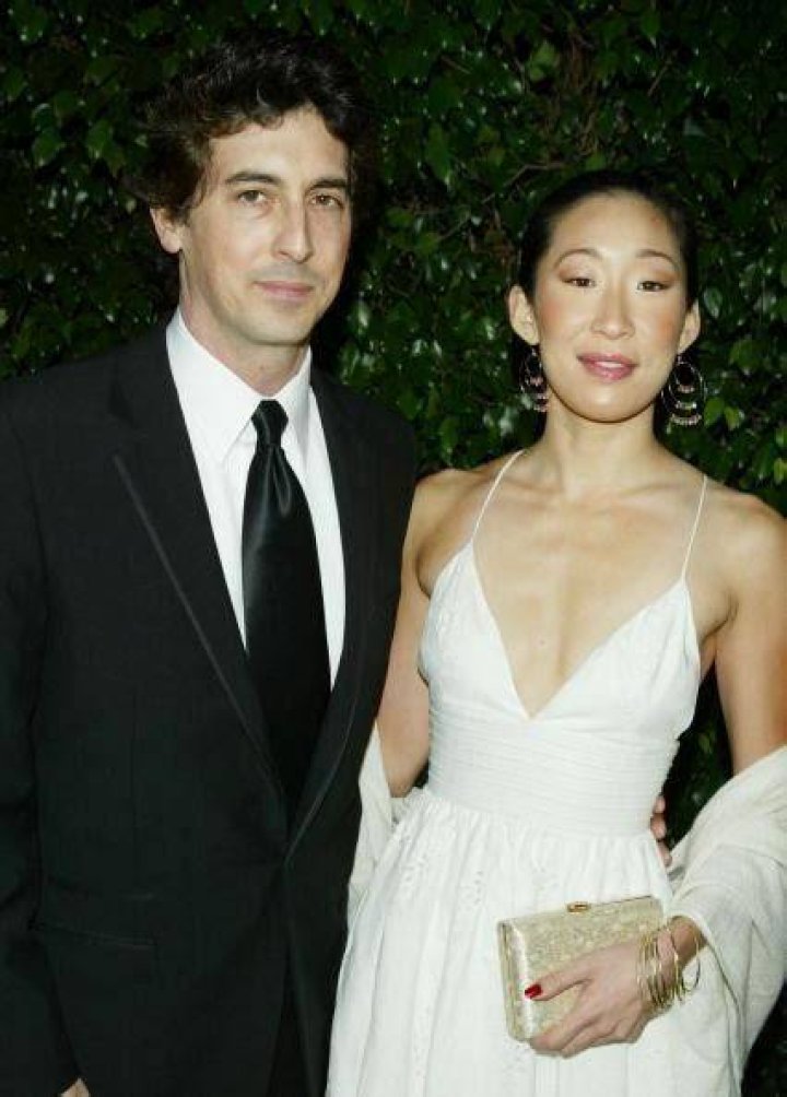 Is Sandra Oh Married? Everything You Need to Know Her Love Life