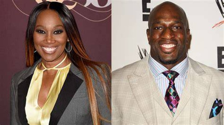 Is Yolanda Adams Dating WWE Superstar Titus O&rsquo;Neil? Praise 104.1