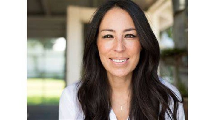 Joanna Gaines Wiki, Age, Biodata, Net Worth, Husband, Facts & More