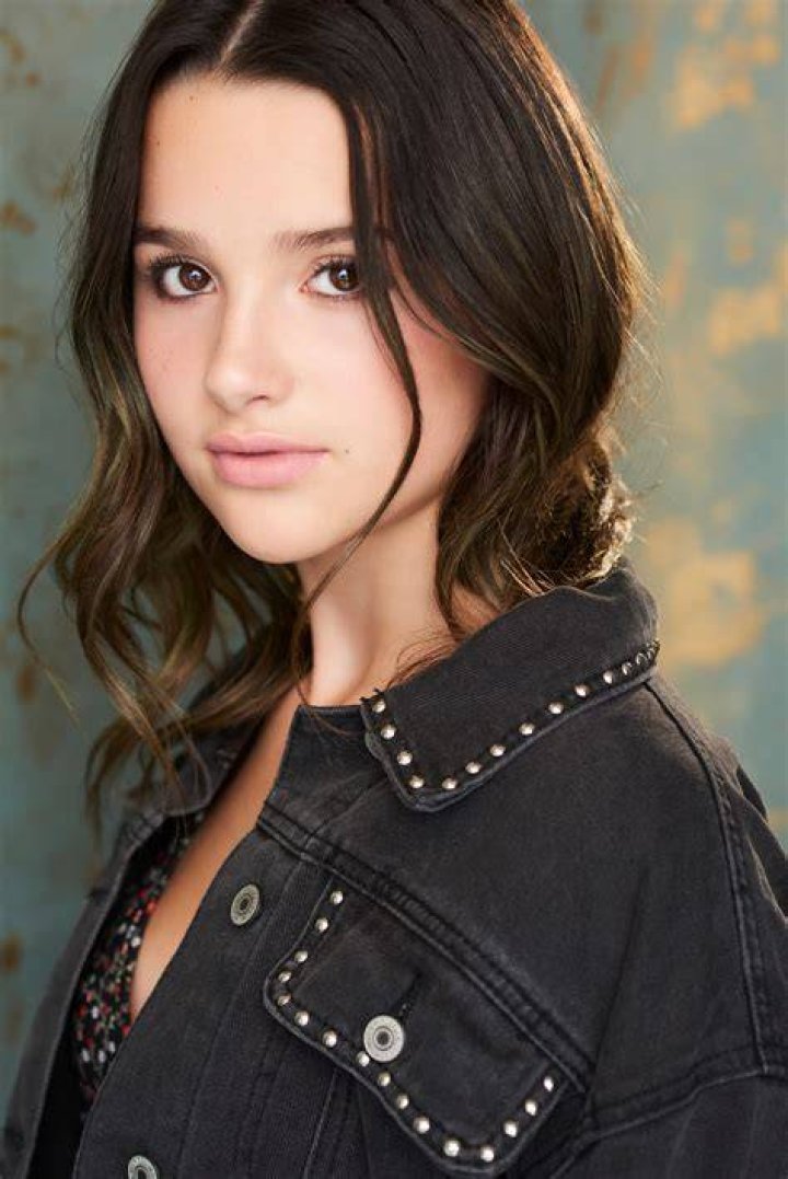 Jules LeBlanc Bio, Age, Career, Boyfriend Networth Height Salary