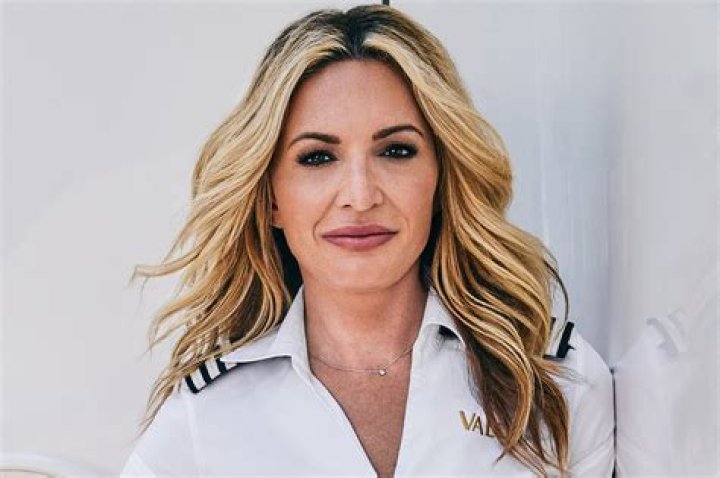 Kate Chastain Leaves Below Deck Season 8 Spoilers The Daily Dish