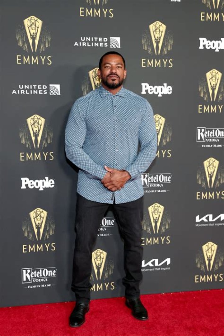 Laz Alonso Biography, Height & Life Story Super Stars Bio