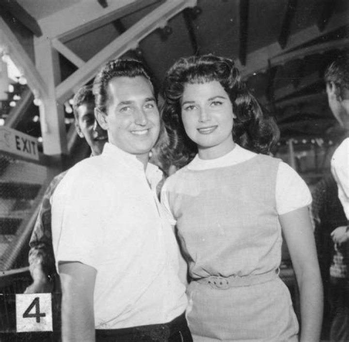 Leba Sedaka Neil Sedaka Photos and Premium High Res Pictures Getty Images