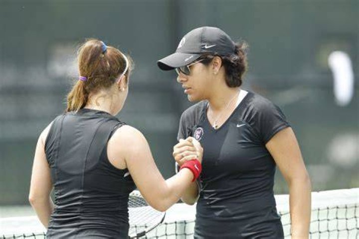 Lesbian tennis coach finds her voice coming out during pandemic Outsports