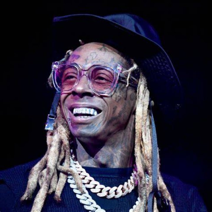 Lil Wayne pleads guilty to federal gun charge