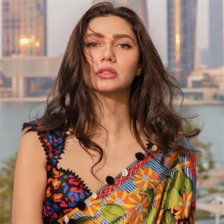 Mahira Khan's Love Life Married Against Her Parents' Will At 23