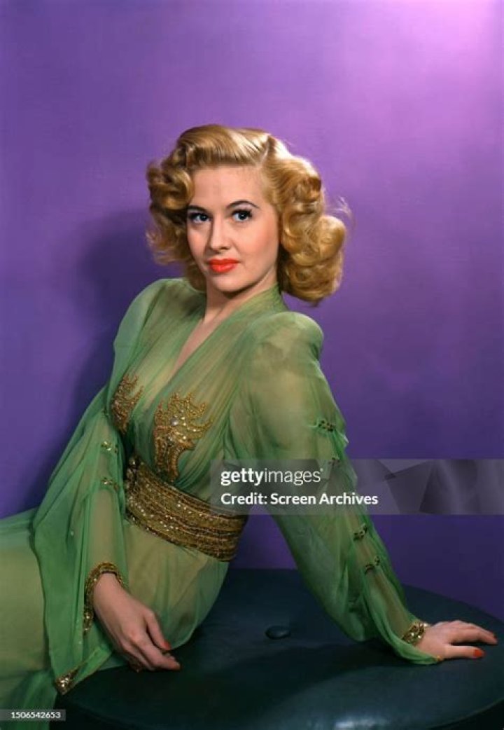 Marilyn Maxwell's Height, Weight, Body Measurements, and Biography