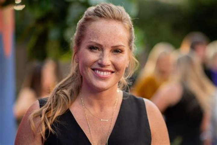 Mina Starsiak Hawk Says She's Not 'in a Great Place' with Family