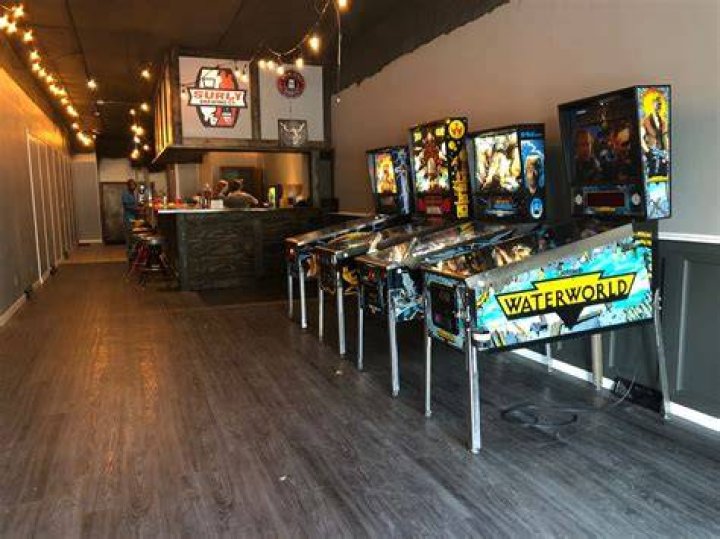 New bar brings arcades games, pinball, pizza to downtown SiouxFalls