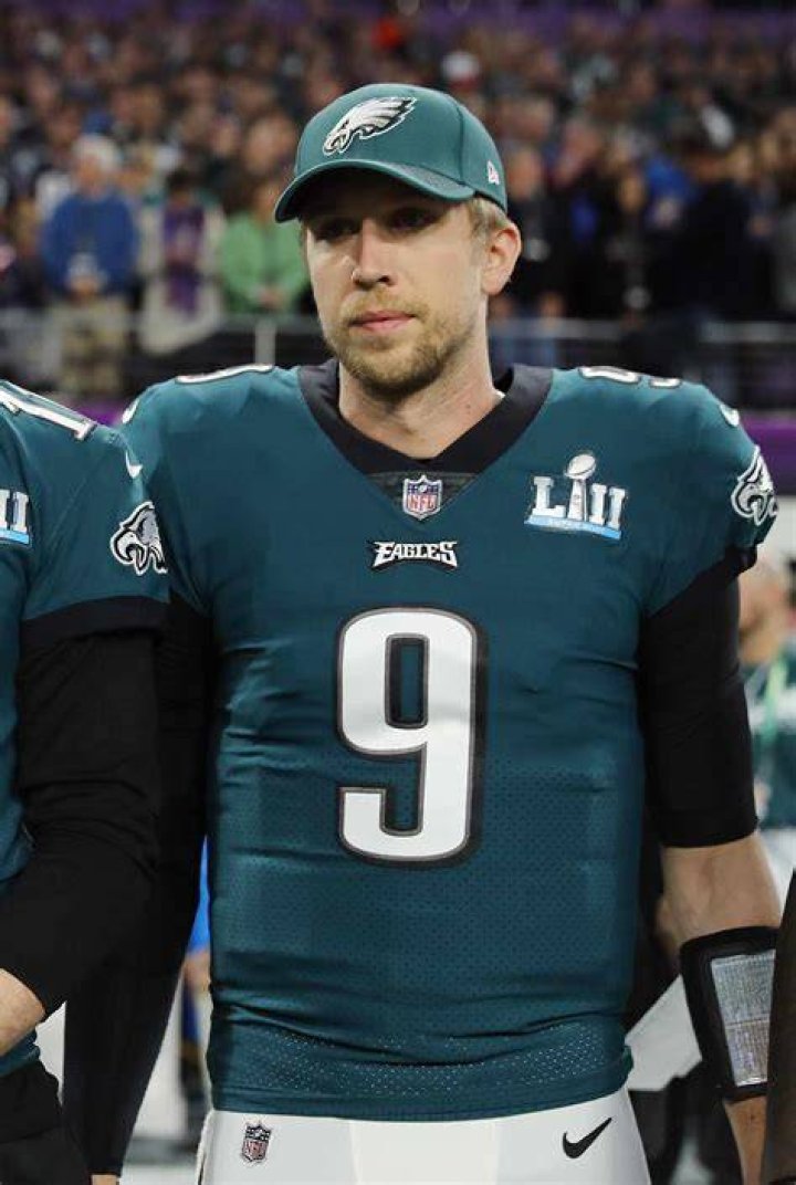 Nick Foles' Wife, Tori, Speaks About Disease & Health
