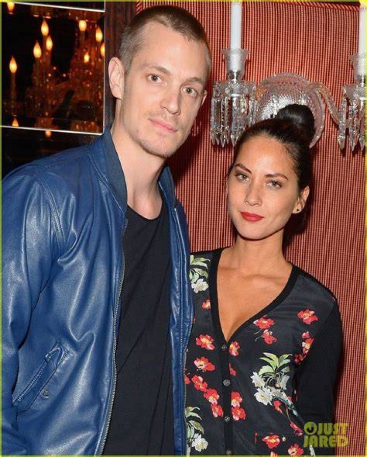 Olivia Munn and Joel Kinnaman Photos Photos The Cinema Society