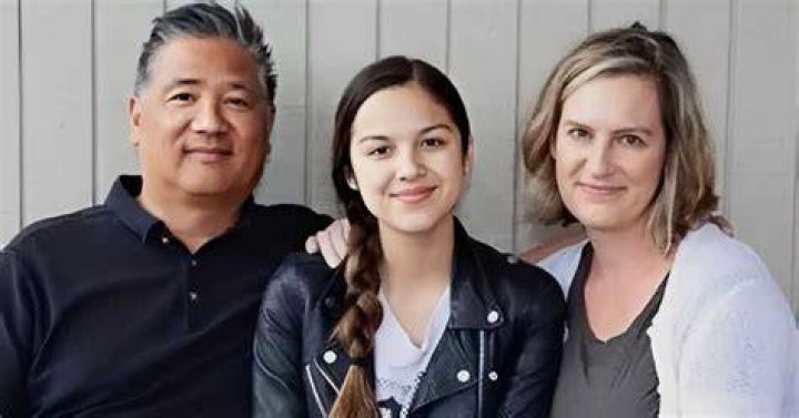Olivia Rodrigo Parents Taught Her "To Always Do the Right Thing"