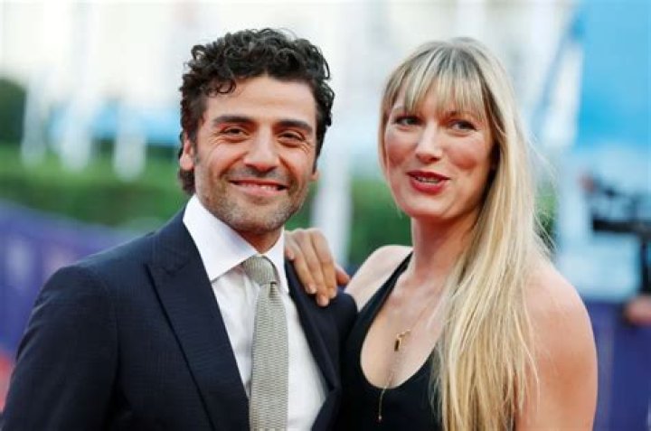 Oscar Isaac Height, Age, Wife, Girlfriend, Net Worth, Son, Body Facts