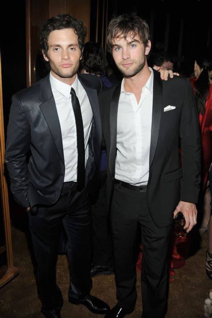 Penn Badgley & Chace Crawford 'Rocked' Exhibition! Photo 2607886