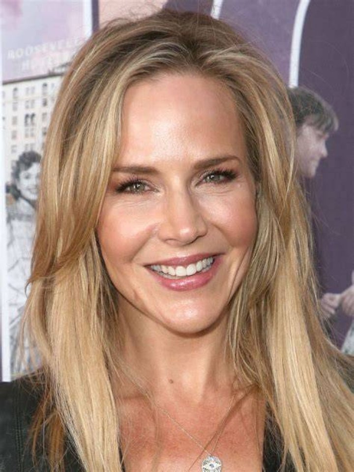 Picture of Julie Benz