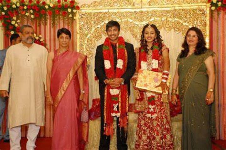 Rajini Natraj Biography, WIki, Age, Family, Husband, Divorce