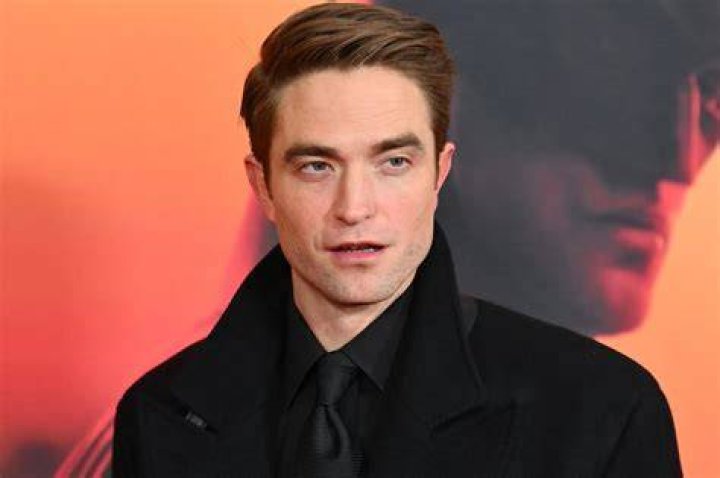 Robert Pattinson New & Old HQ Twilight Press Conference Pictures