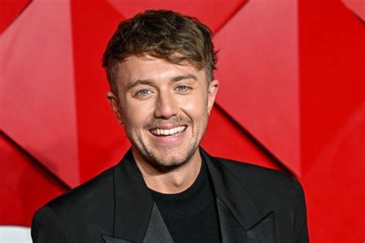 Roman Kemp (Host) Wiki, Bio, Age, Height, Weight, Dating, Affair, Net
