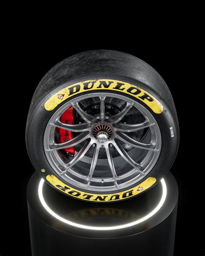 Roman Tikhonov Dunlop® Circuit Slicks • Le Mans 24 • F 265/660 ZR18