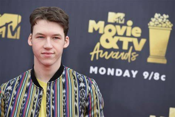 ’13 Reasons Why’ Star Devin Druid Leads Cast In Horror ‘The Pale Door