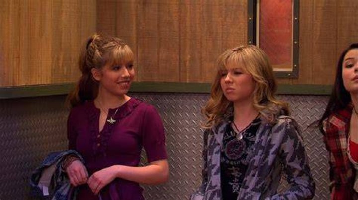 Sisters mccurdy, Melanie