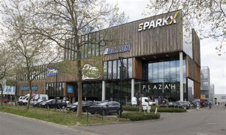 Sparkx in Hasselt is grootste sportpretpark van Europa TV Limburg