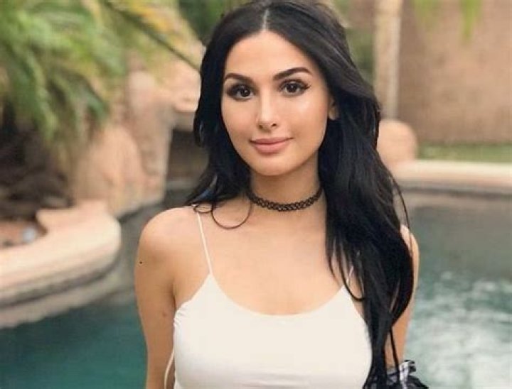 SSSniperWolf Wiki, Bio, Facts, Age, Height, Boyfriend, Net Worth